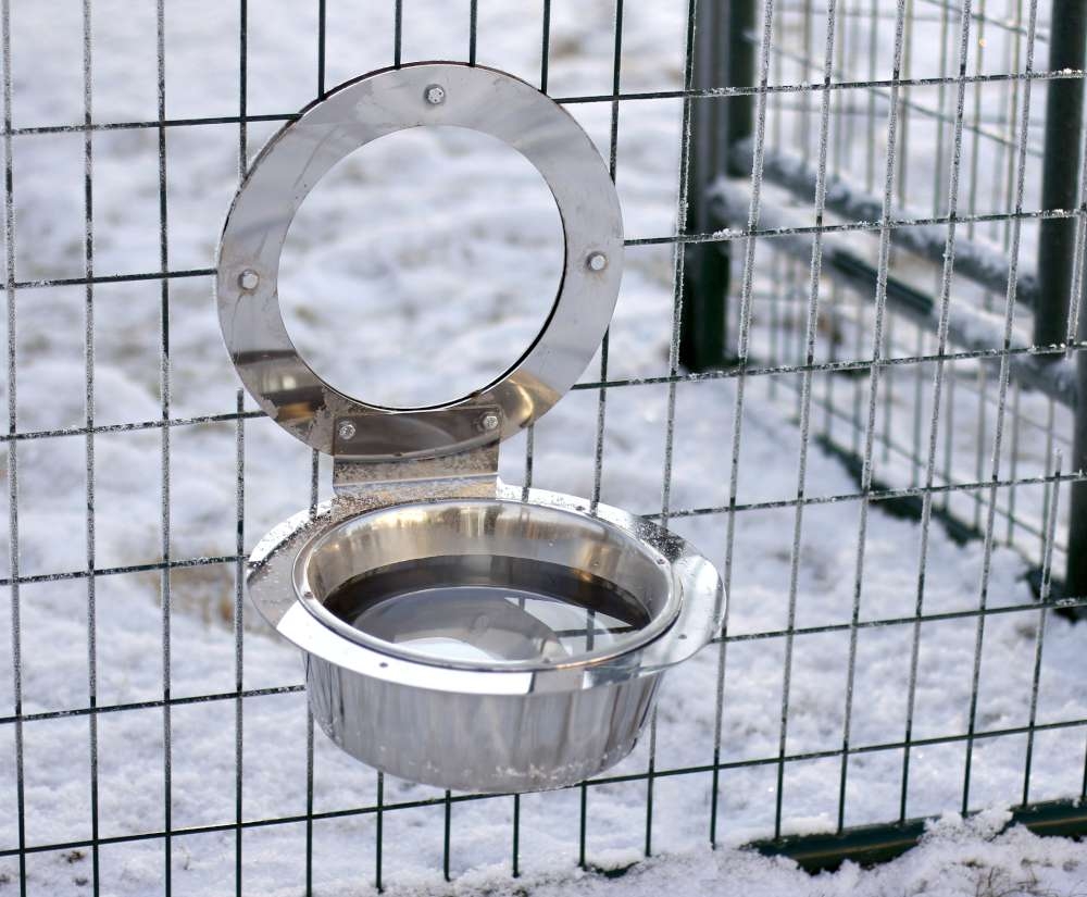 Jämpti Lämmitettävä kuppi tarhan ulkopuolelle - Valitse koko